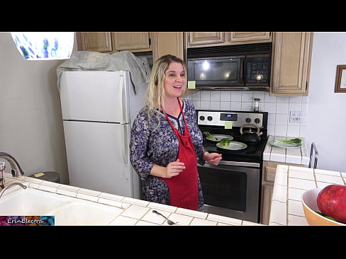 ❤️ Ibu tiri memerah susunya di dapur sebelum tarikhnya ❤ Lucah buatan sendiri di lucah ms.sexogolic-info.ru